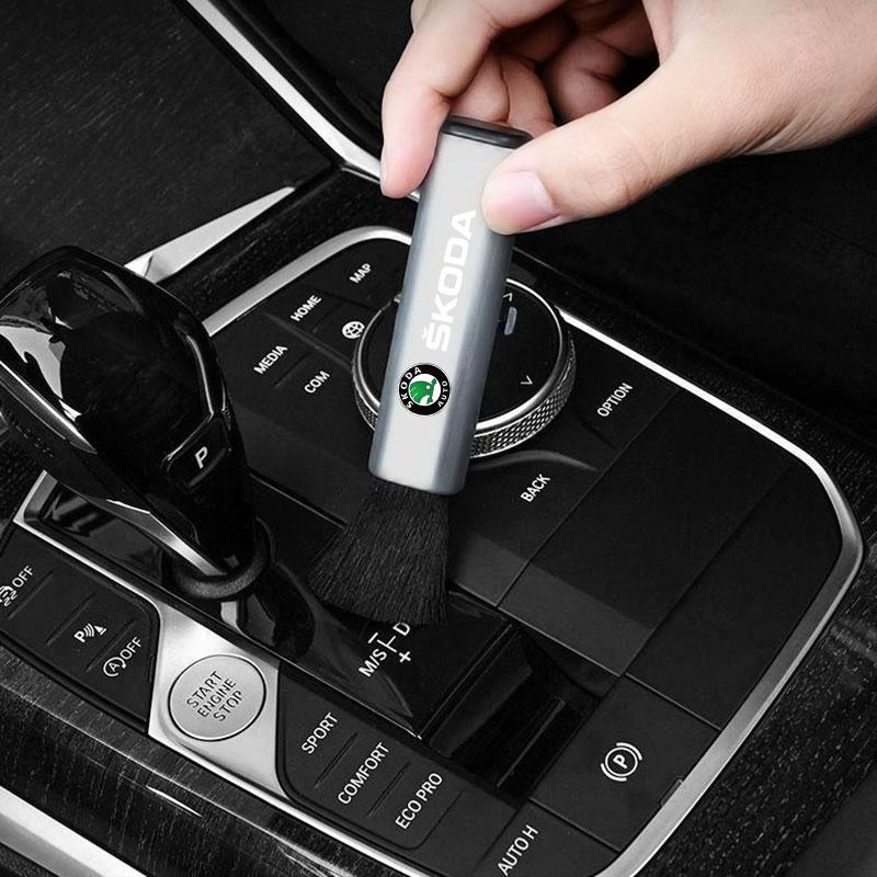 Car Air Conditioner Outlet Clean Brush Dust Remover Accessories For Skoda Octavia MK2 MK3 2 3 A7 Fabia Karoq Kodiaq Superb Rapid Kamiq