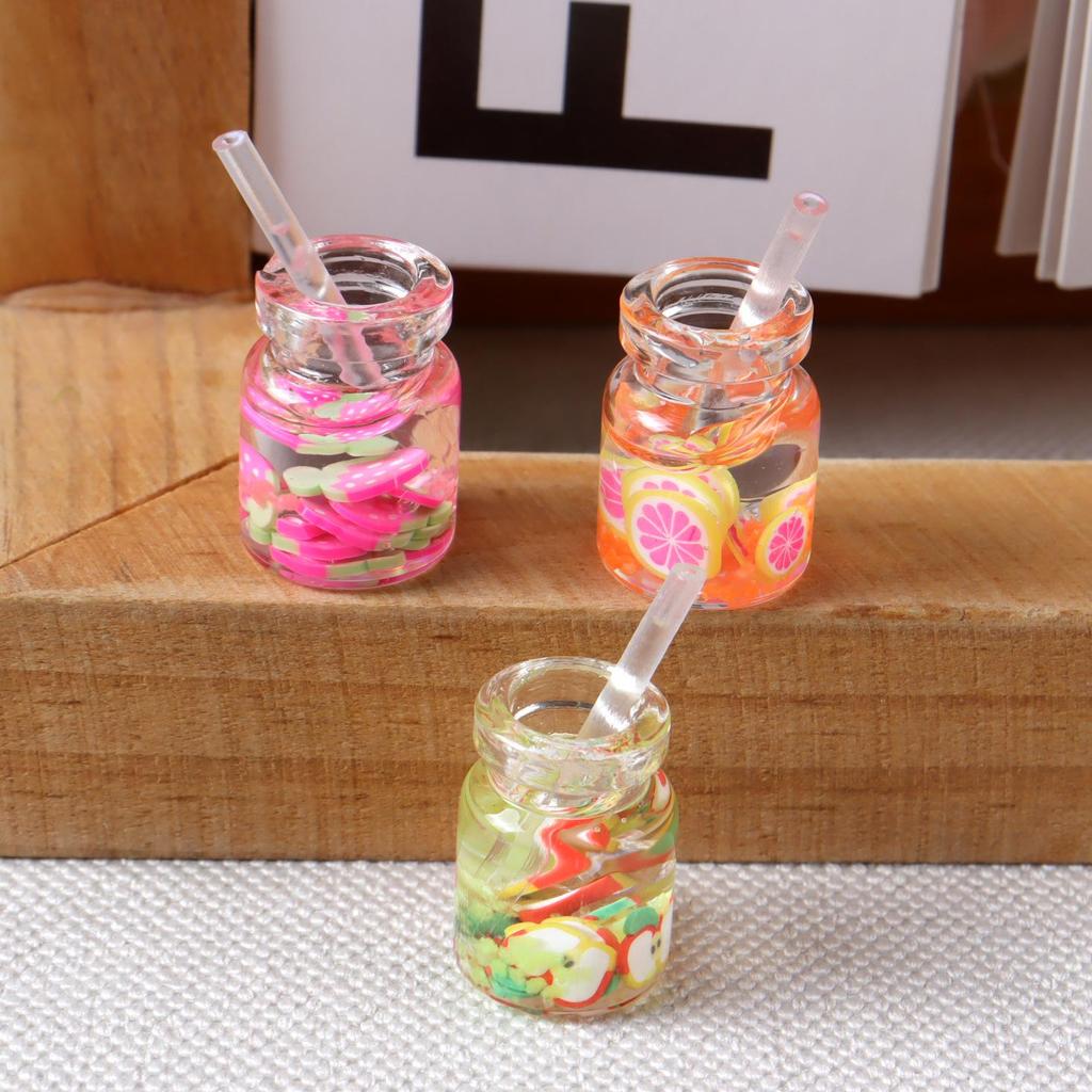 Ręcznie robione miniatury jedzenia i napojów do domku dla lalek: Ciasto, Sok, Talerze