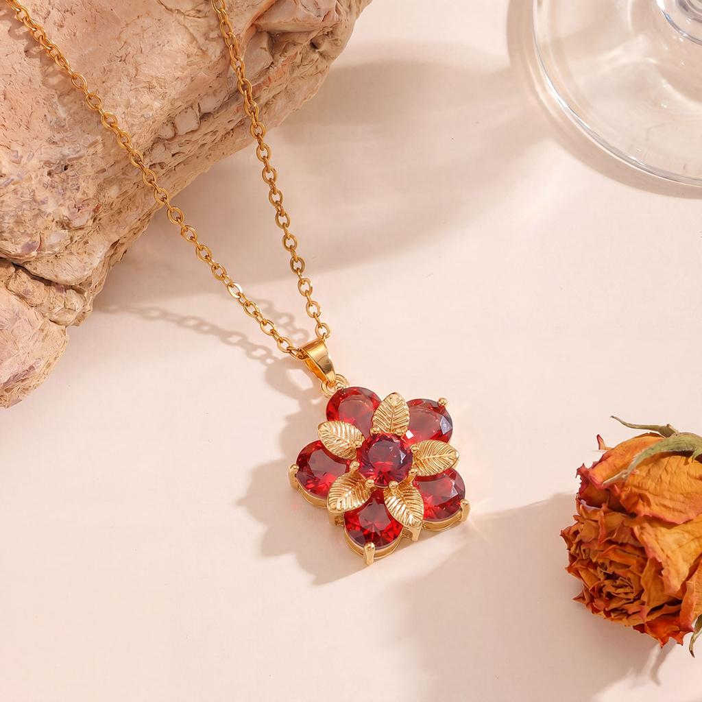 Fashion Flower Necklace Accessory - Women's Small-Scale Luxury Design - Elegant Lockbone Chain