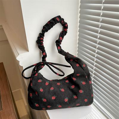 Sac design de niche pour femmes été 2025 nouveau velours côtelé impression fraises haute valeur bandoulière unique sous le bras sac boulette