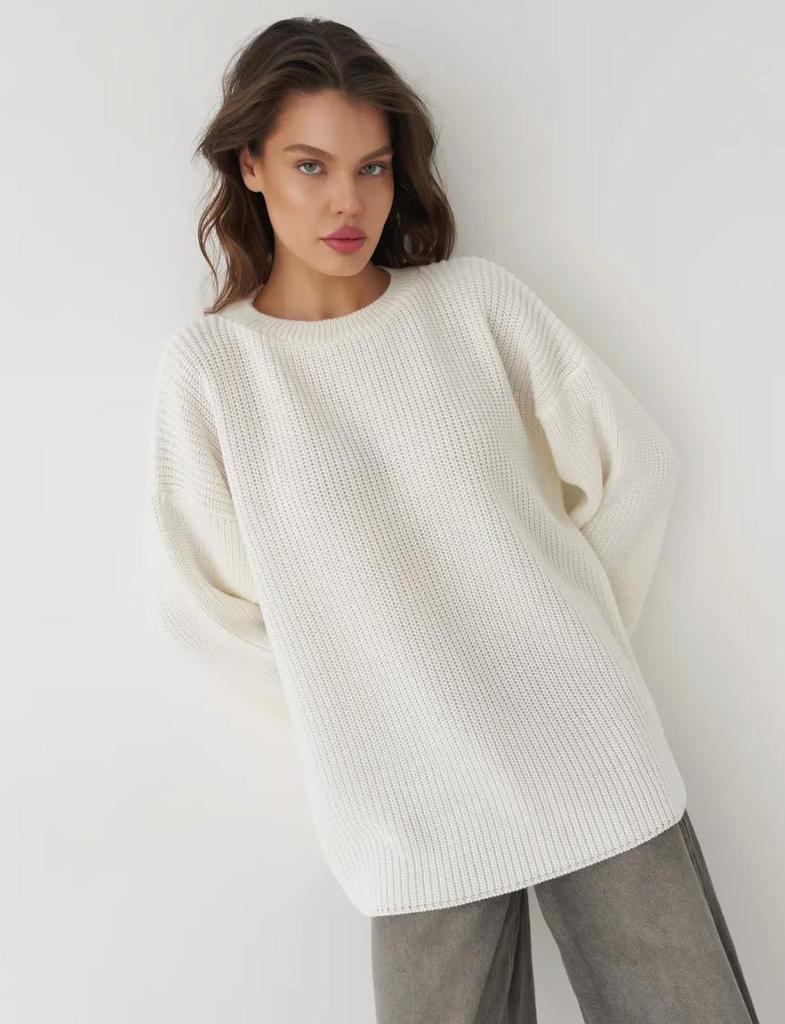 2025 European American Plus Size Grey Knit Sweater - Solid Color, Round Neck Loose Fit for Autumn/Winter