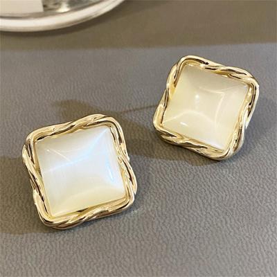 Punk Geometrisches Muster Quadratischer Harzstecker Ohrring für Frauen Goldfarbener Ohrring Schmuck Einfaches Valentinstagsgeschenk