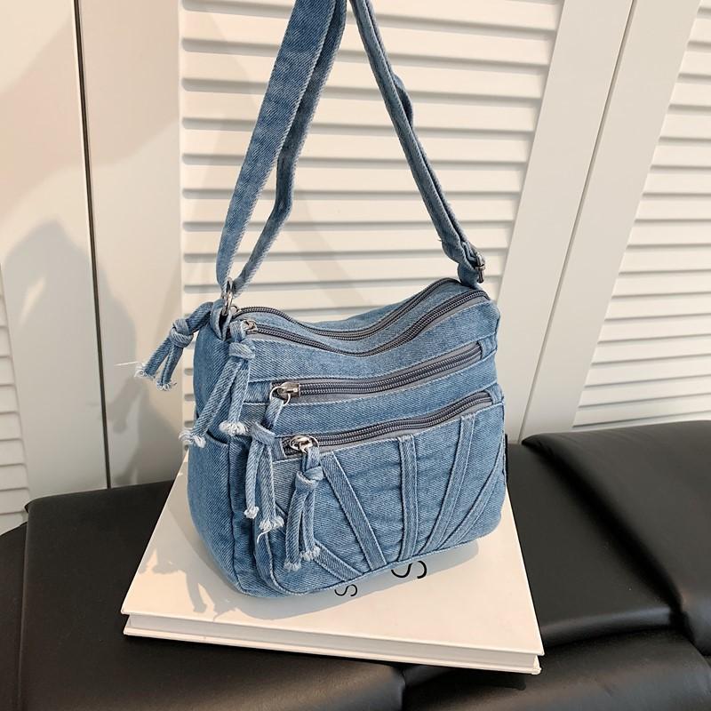 

New spring retro fashion trend simple shoulder travel bag women s shoulder bag underarm bag messenger bag светло-синий