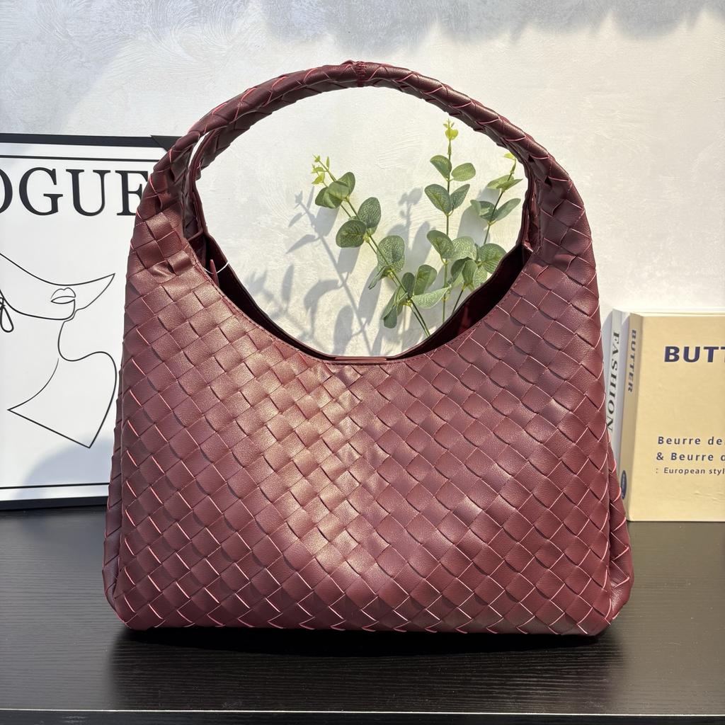 Cross-border bag women's large-capacity 2026 new trendy fashion woven portable bucket bag versatile commuter tote bag