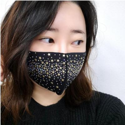 Umývateľná/Módna maska z neoprénu so vzorom hviezd a kubickými zirkónmi