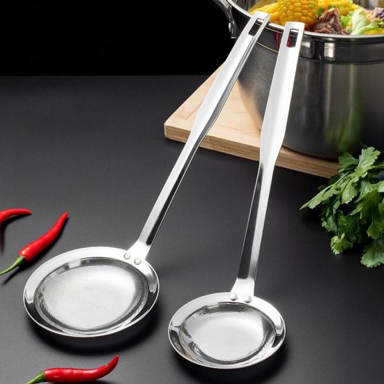 Stainless Steel Fine Mesh Skimmer with Long Handle Heavy-Duty Strainer Spoon for Frying Tea Juice Rust-Proof Essential Kitchen Tool for Filtering
