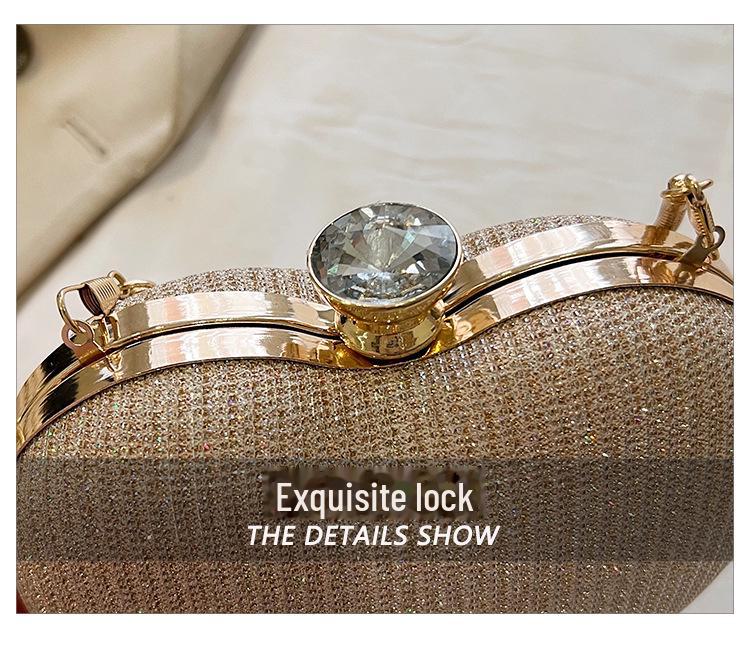 Elegante herzförmige Abendtasche mit Kette – vielseitiges und stilvolles Design