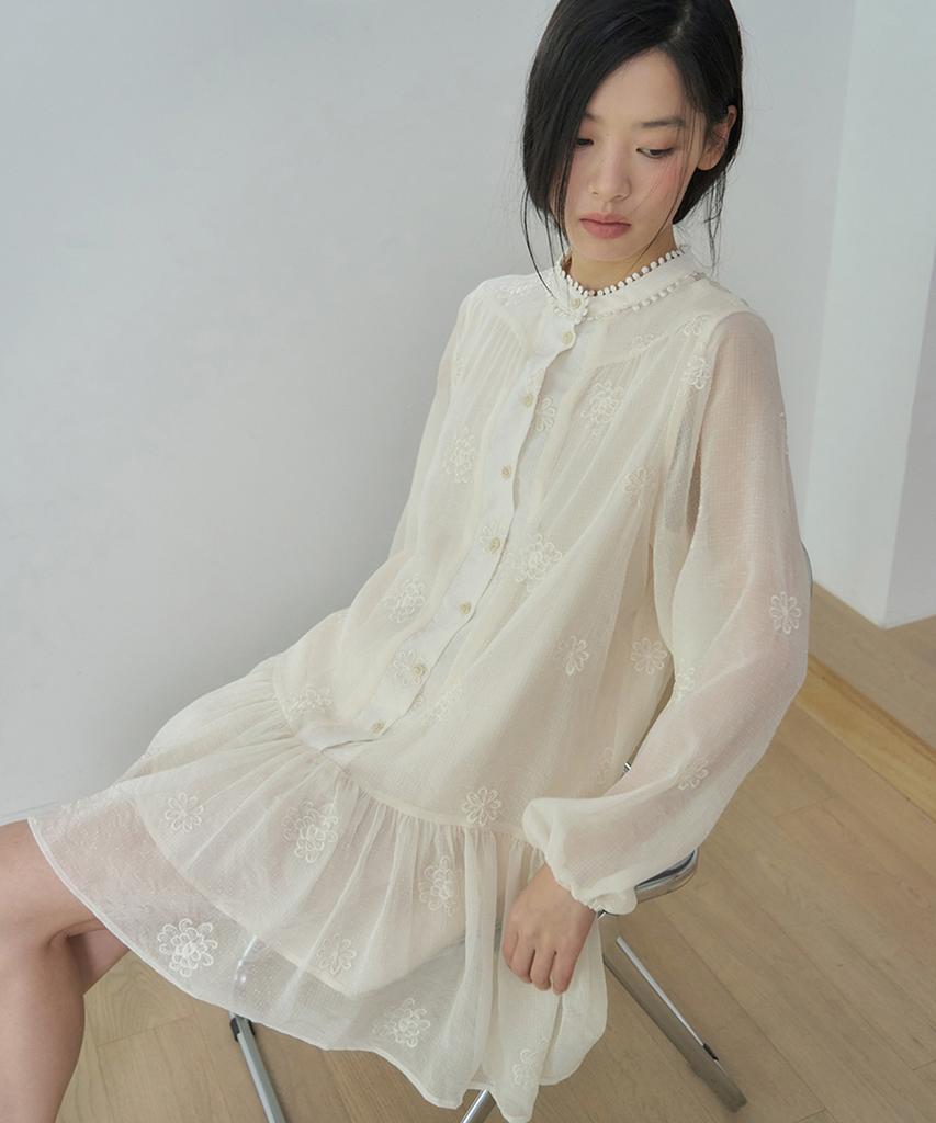 Amidi Sheer Flower Embroidered Dress_Cream/Black