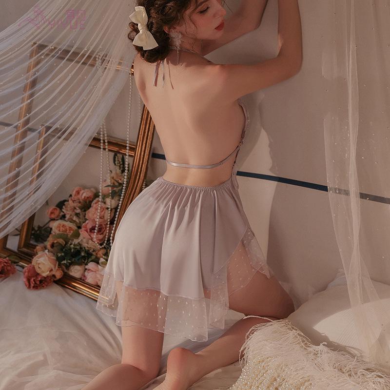 Yi Yue Satin Nightgown Set: Sexy Lingerie with Chest Pads & Bare Back Design