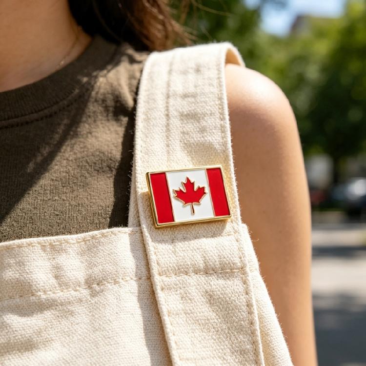Classical Canadian Flag Brooch Sturdy Alloy Maple Needle Badge Office Wear Decoration For Long Lasting Wear
