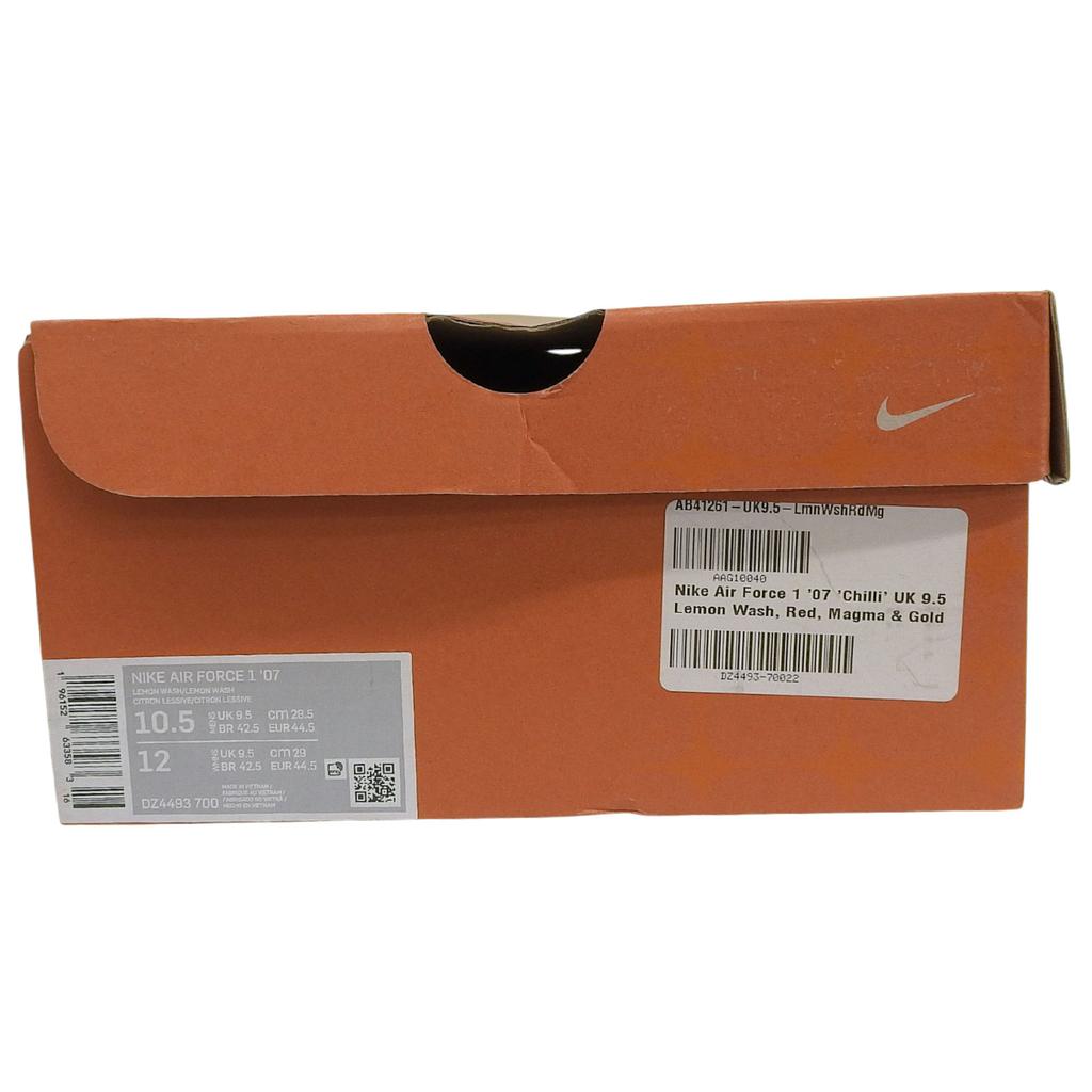 Nienaganne sneakersy NIKE z niską cholewką AIR FORCE1 Skórzane zamszowe męskie 10.5 DZ4493-700 Używane