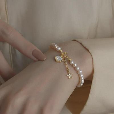 Baroque Freshwater Pearl Bracelet with Shell & Starfish - Fashion Accessory for Women & Girls