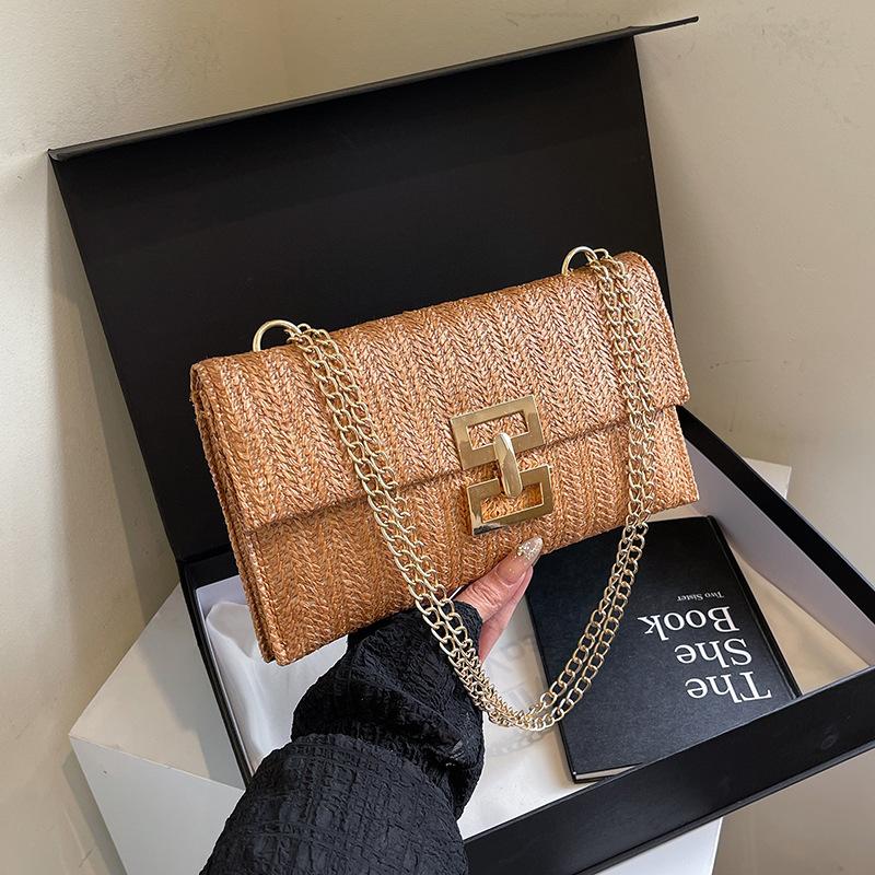 

Trend chain new versatile small fragrant style small square bag women s fashion foreign style high texture commuter messenger bag коричневый