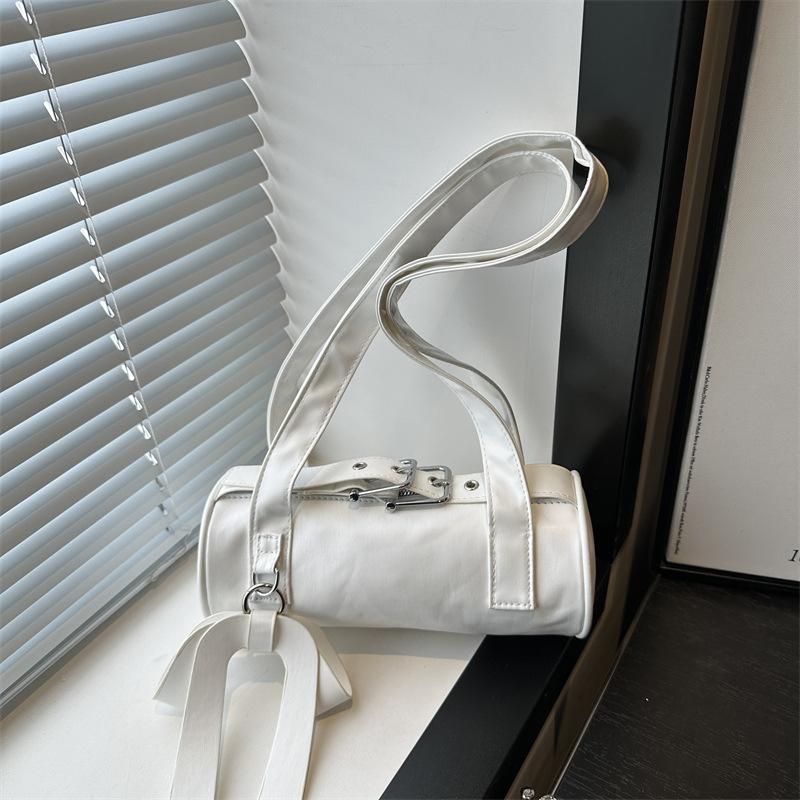 Underarm bag Cylinder bag Summer new fashion versatile design sense commuter shoulder bag