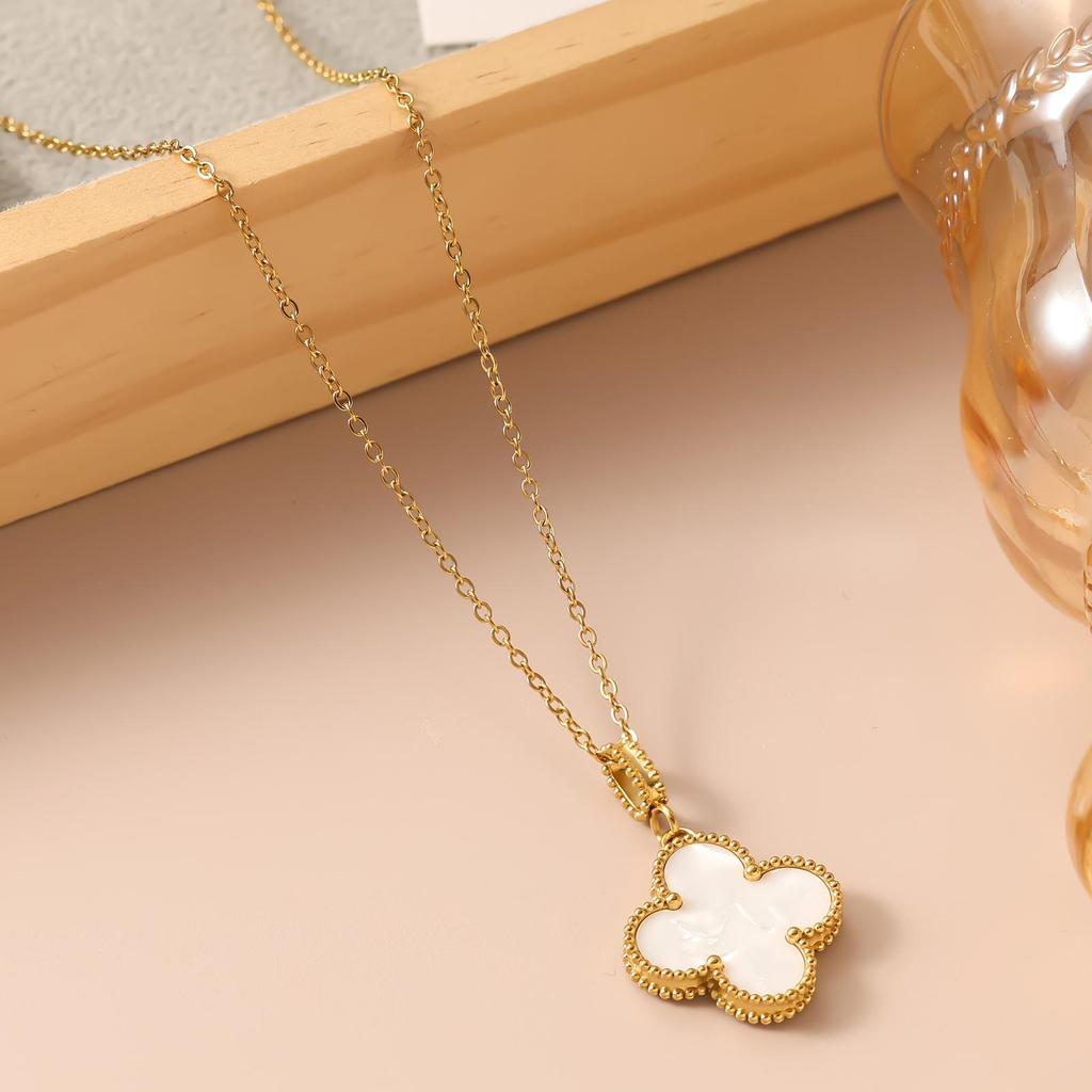 22mm Four-Leaf Clover Necklace Ladies Fashion Pendant New Sweater Chain