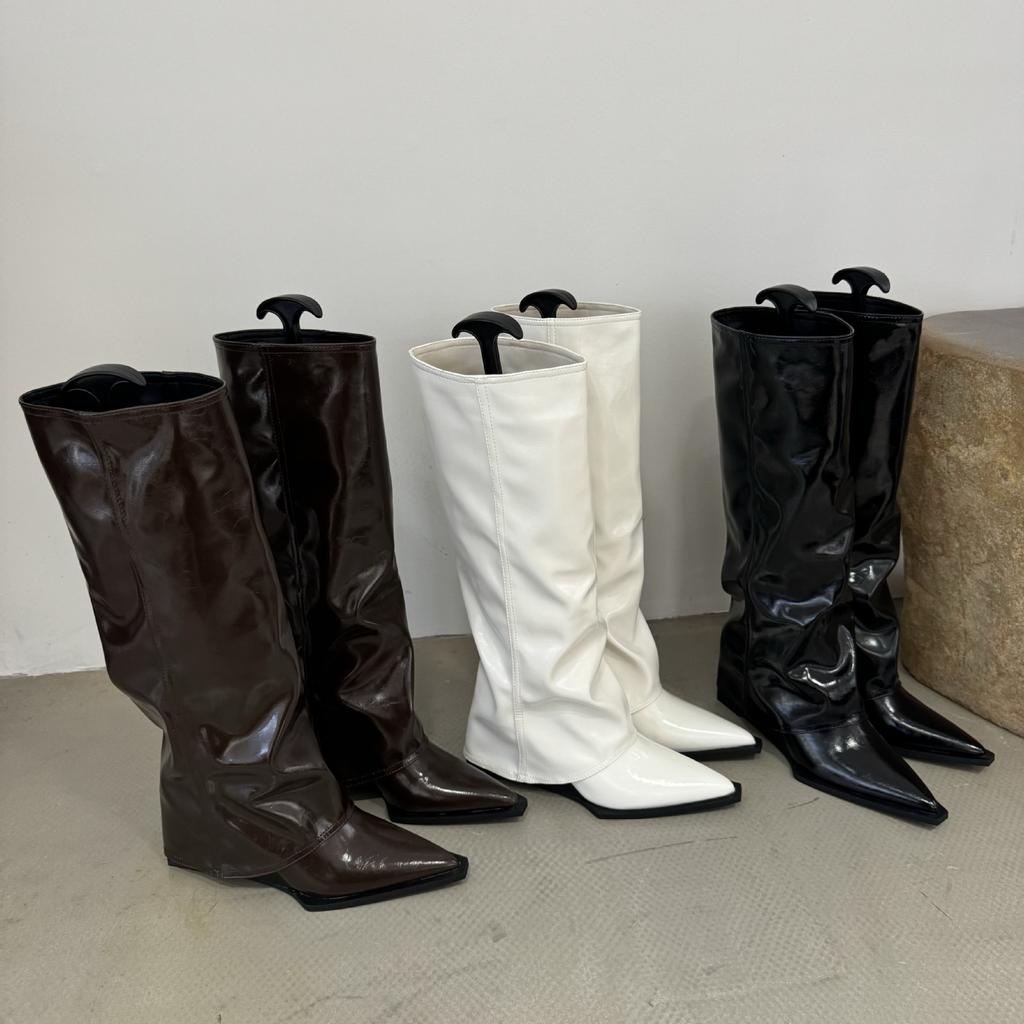 Pointed buckle pleated pile boots women's 2025 spring and autumn new hot girl punk style knight boots long boots tide