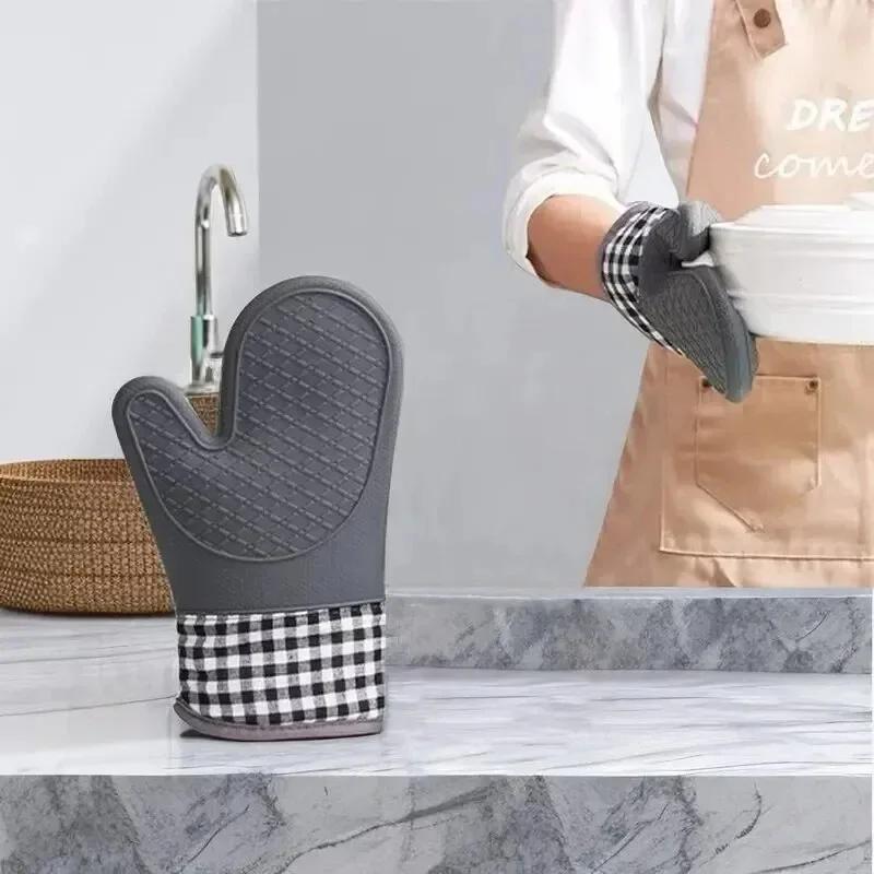 Silicone Kitchen Non-slip Pot Holders Gloves High Temperature Resistance Thick Baking Gloves Barbeque Gloves for Kitchen Cooking