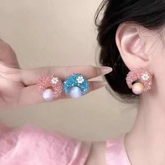 Resort-Style Beaded Stud Earrings: Handmade, Versatile, and Perfect for Spring and Summer with an Exquisite, Elegant Touch.