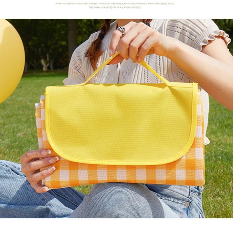 Thickened Waterproof Picnic Pad Friends Gathering Moisture Proof Floor Mat Outdoor Camping Beach Grassland Activity Mat Handheld for Easy Carrying