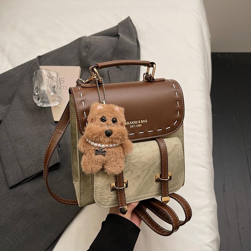 

Niche trend leisure travel backpack 2025 autumn and winter trend school bag new foreign style commuter backpack without pendant