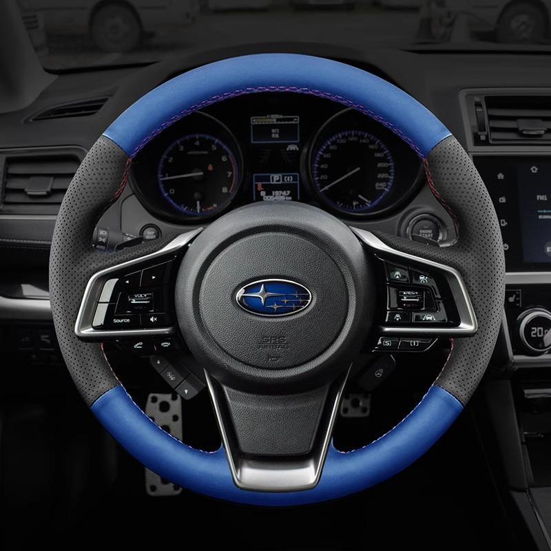 Handgenähte Sport-Lenkradabdeckung aus Kohlefaser für Subaru Forester Ascent Crosstrek Legacy Outback Impreza -2024