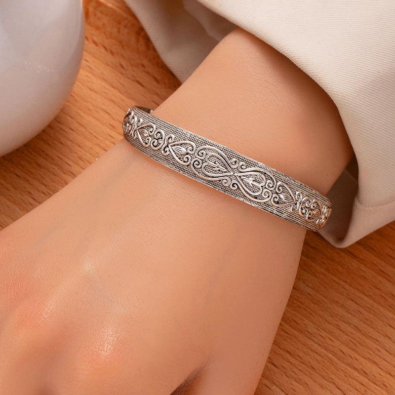 

Retro Ethnic Style Ancient Silver Open Bracelet, High-End Sense Men S And Women S Light Luxury Fashion Bracelet, Engraved Pattern Hand Jewelry