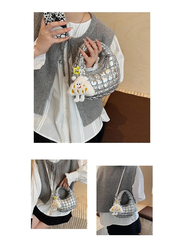 Modna marszczona torebka chmurka dla dzieci – Pikowana torebka crossbody na zamek z haftem