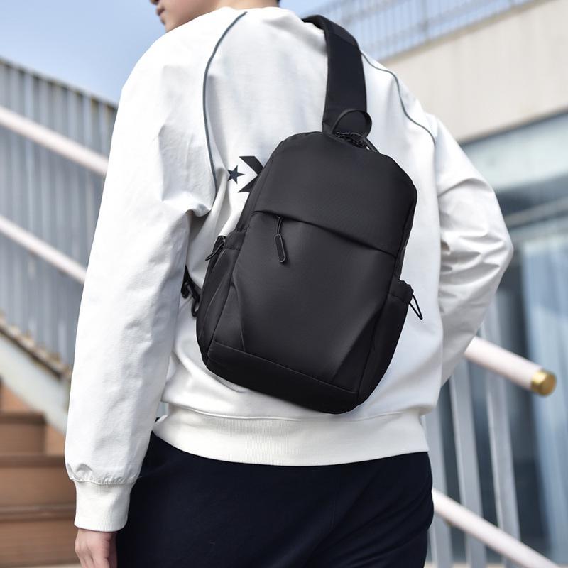 Pánská lehká voděodolná multifunkční taška přes hrudník a crossbody