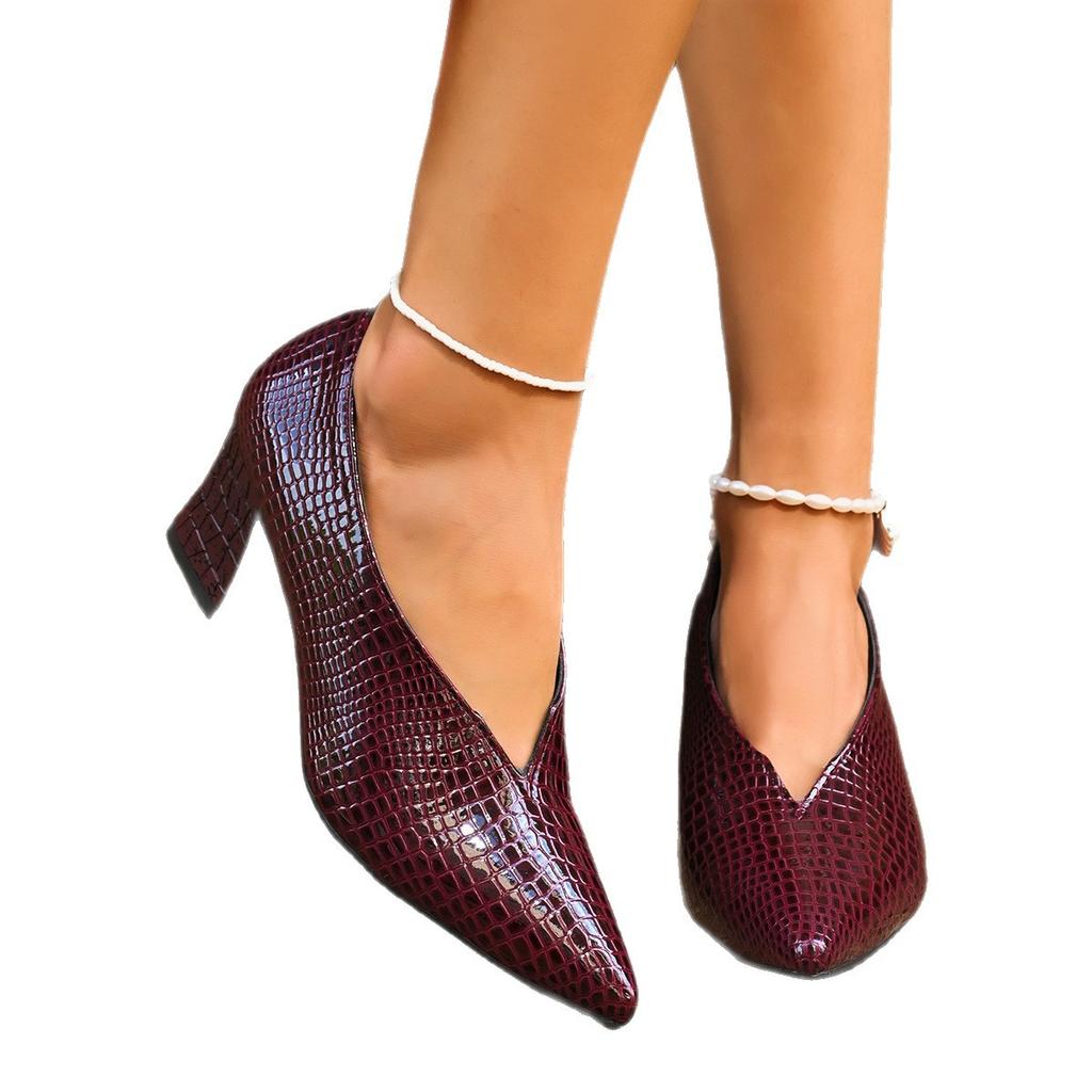 Pointed v-mouth patent leather single shoes women's high-heeled ladyshoes 2025 new versatile retro grandma shoes thick heel four seasons