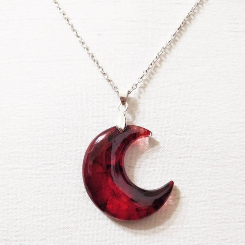 Blood Crescent Moon Pendant Necklace Clavicle Chain Necklace Simple Choker Thin Chain Necklace Jewelry for Women Girls