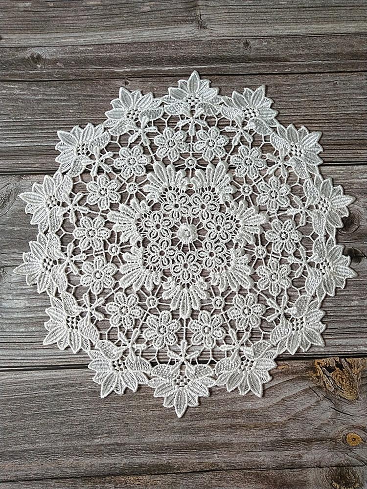 Luxury White Round Embroidered Tablecloth Coffee Coaster Cotton Napkin Lace Kitchen Placemat Wedding Decoration Round 25cm