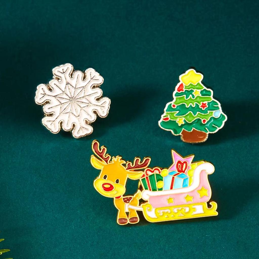 3 Pcs/Set Cute Christmas Brooches for Women Men Cute Cartoon Enamel Snowman Santa Claus Glove Brooch Pins New Year Holiday Gift