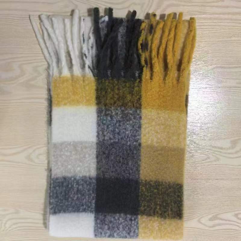 New Maillard Dopamine Plaid Scarf Women's Nordic Autumn and Winter Soft Waxy Warm Circle Yarn Contrasting Color Plaid Scarf