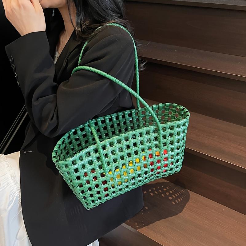 1pc Retro Green & Red Woven Plastic Tote Bag for Women Large Capacity Lightweight Shoulder Bag Durable Handbag for Daily Use, Shopping, Work & Travel