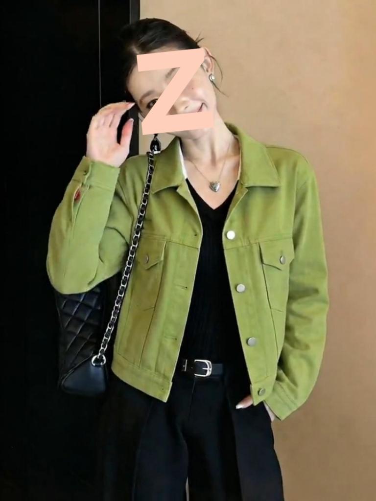 Chic Green Short Denim Jacket for Women - Spring Collection