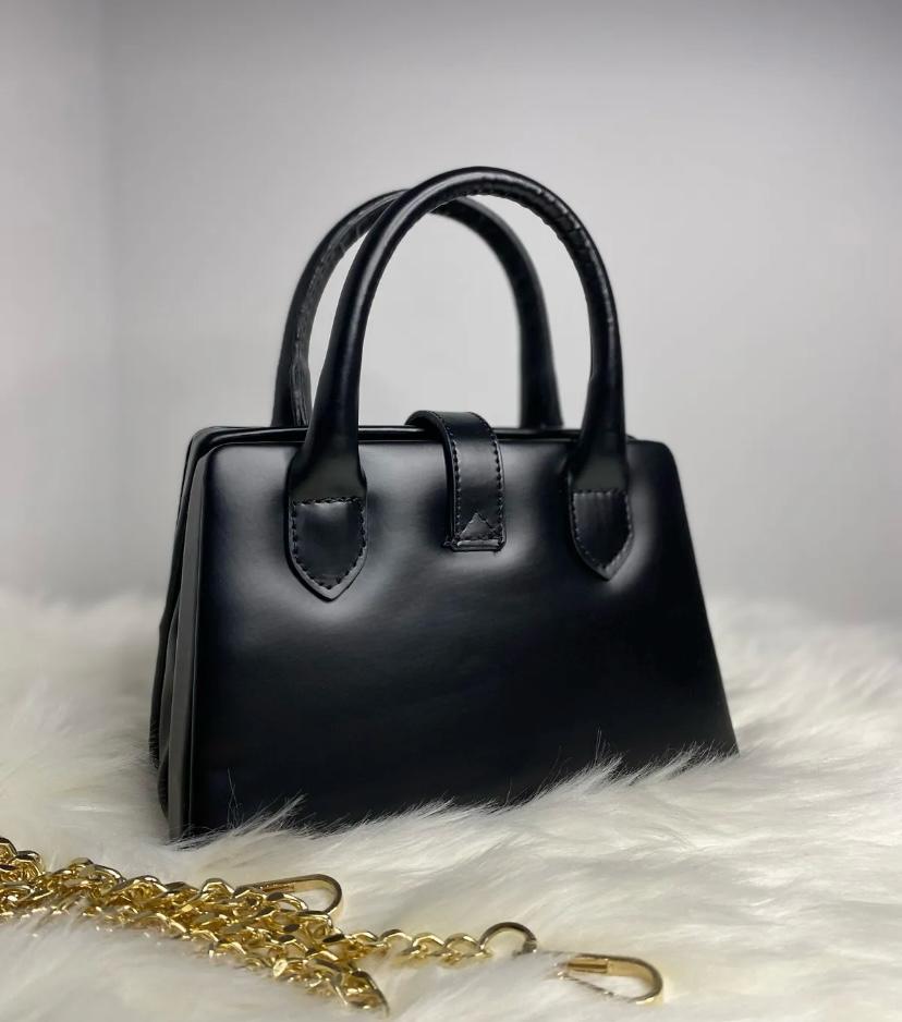 

Женская сумка через плечо