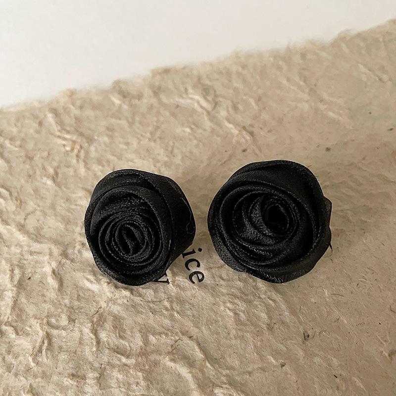 

Серьги-гвоздики из шифоновой ткани с объемным цветком, женские летние, маленькие, свежие, нежные, милые, модные, универсальные серьги