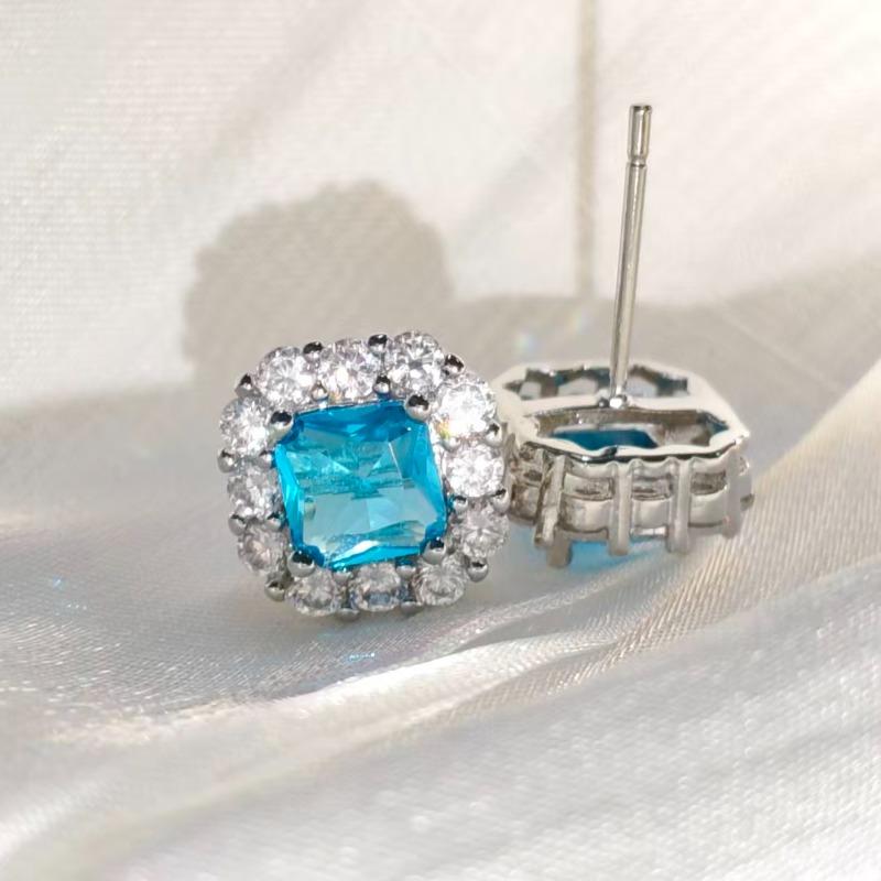 925 Sterling Silver Light Luxury Exquisite Sugar Cube Shape Light Blue Zircon Small Stud Earrings Birthday Anniversary Gift