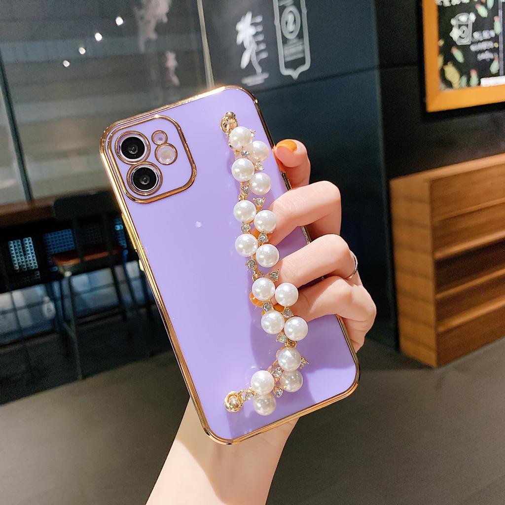Electroplated Pearl Diamond Bracelet Is Suitable for iPhone 17 Candy Color Straight Edge Fine Hole Apple 16/X Silicone Mobile Phone Case.