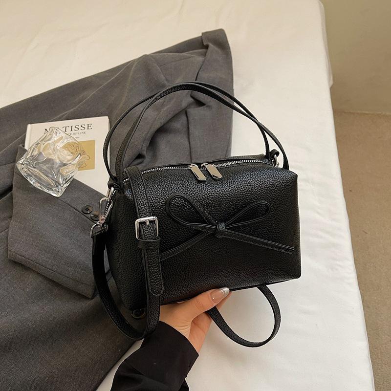 

New lychee pattern small bag versatile niche design bow tote bag fashionable shoulder messenger bag чёрный