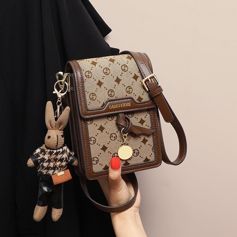 Mobile phone bag new autumn and winter messenger bag light luxury mini bag niche design high-end shoulder bag luggage