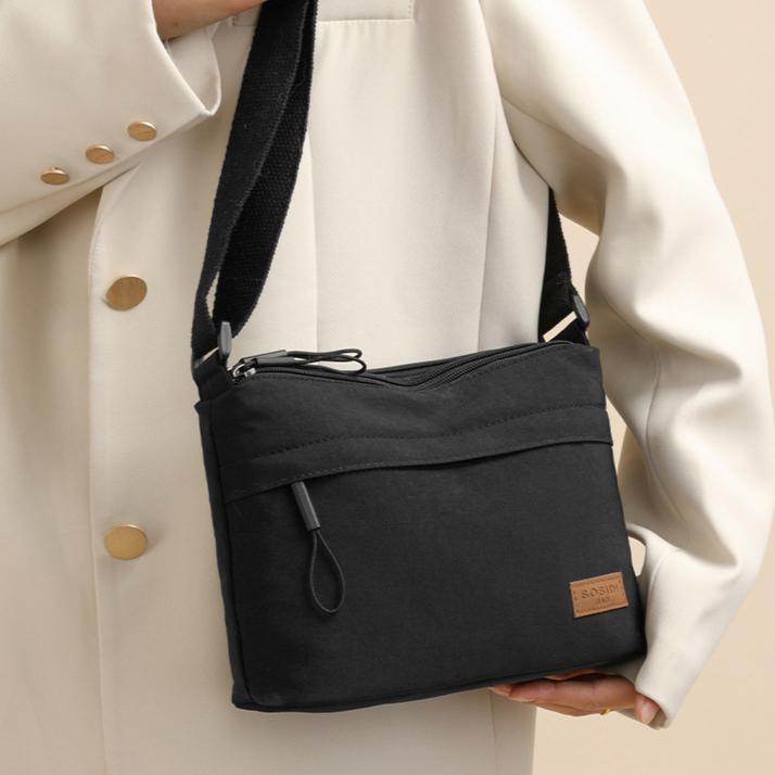 Nylon Leichte Mehrschichtige Großraum-Nylontasche, Damen Neue Lässige Wasserdichte Tragbare Modische Einzelne Schulter Umhängetasche Kleine Quadratische Tasche