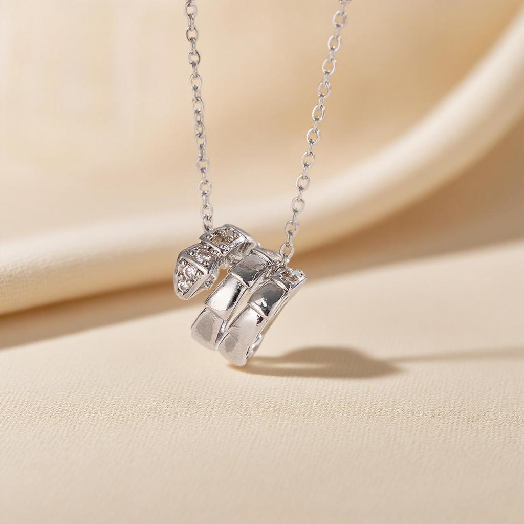 Elegant Light Luxury Zircon Necklace for Women - Gold-Plated, Simple Clavicle Chain