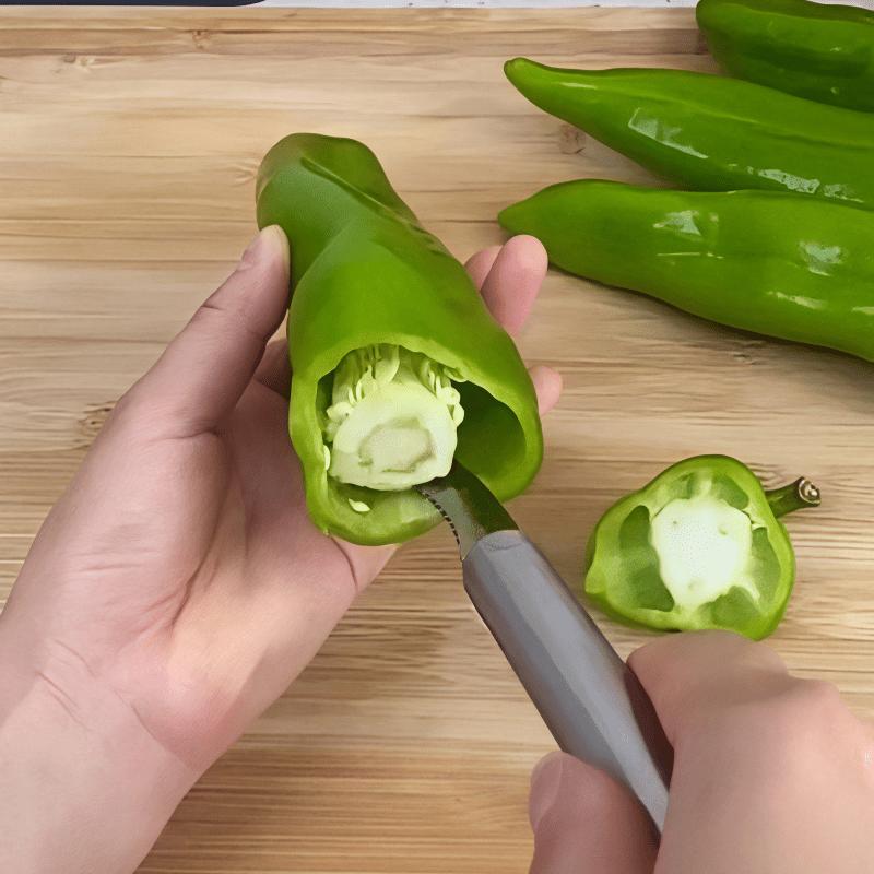 1PC Stainless Steel Pepper Coring Device, Bitter Gourd Heart Digging and Core Pulling, Green Pepper Seed Removal Artifact, Household Kitchen