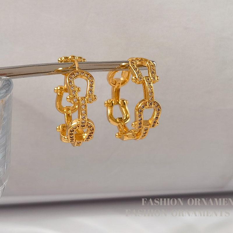Elegant Chinese-Style Earrings & Necklace: Trendy, Versatile, Personalized Accessories for All Customers