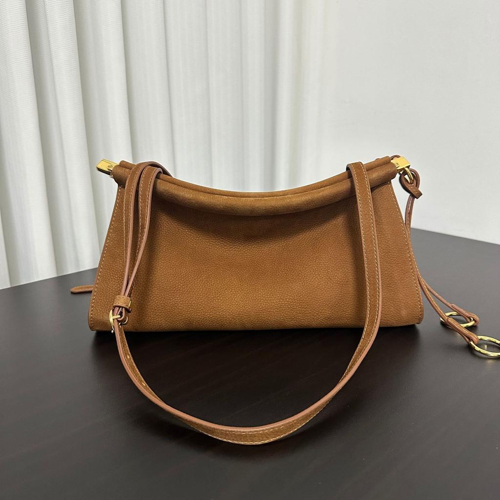 French niche design minimalist style cowhide shoulder armpit bag commuting simple fashion versatile women's fashion baguette bag