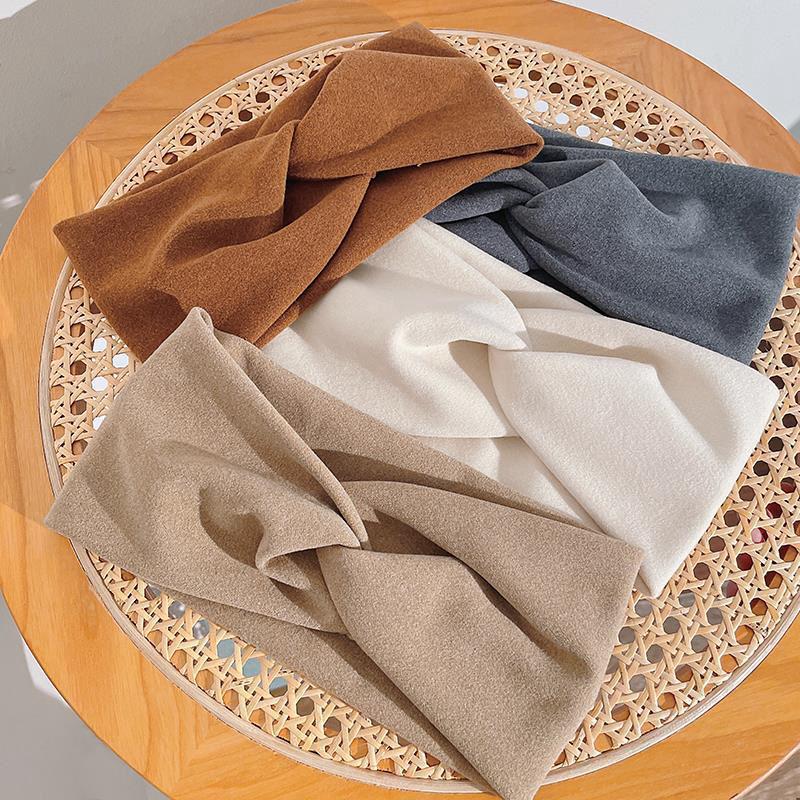 Autumn & Winter Korean Style Women's Wide Brim Hairband - Gentle, Simple Headscarf for Daily Wear