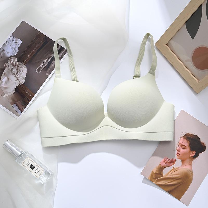 Traceless Gathering Women's Bra New One-piece Steel-free Simple and Comfortable Student