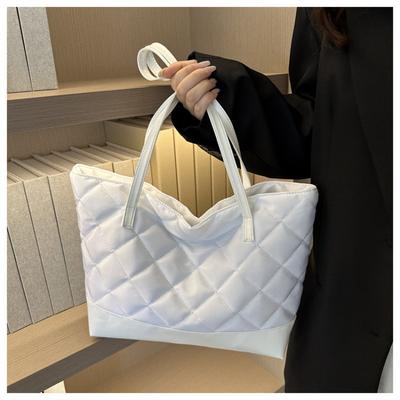 Lielas ietilpības dimanta izšūšanas diegu Oksfordas auduma jauna modes ikdienas pleca pārnēsājama soma-tote sievietēm