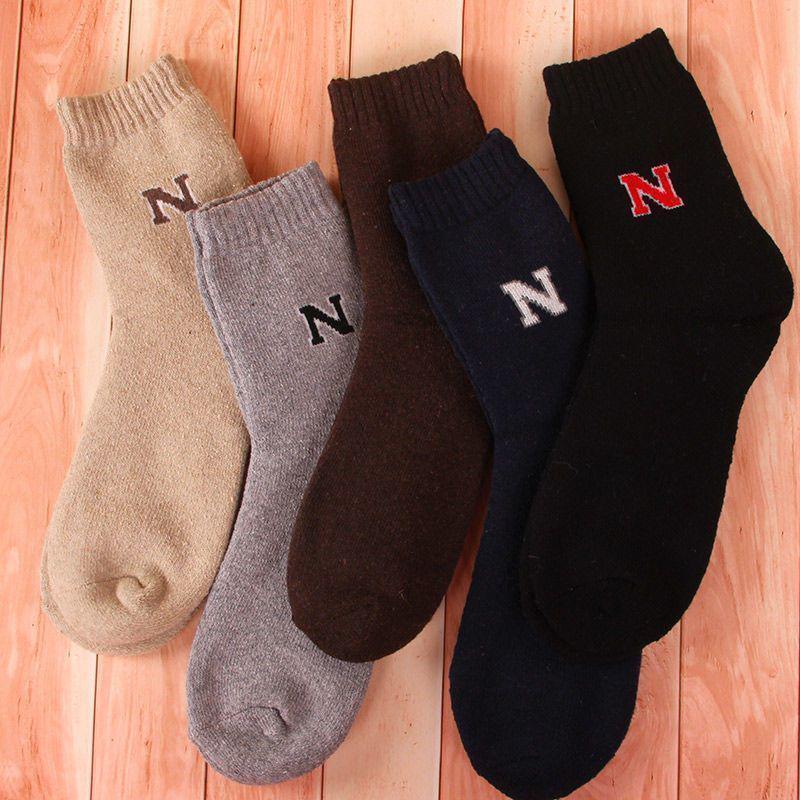 Men's Retro Christmas Warm Wool Socks: Thickened Mid-Calf, Ethnic Style with Little Deer Design for Autumn and Winter.